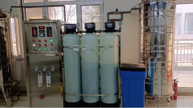 实验室反渗透纯水设备 每小时1吨反渗透纯水设备